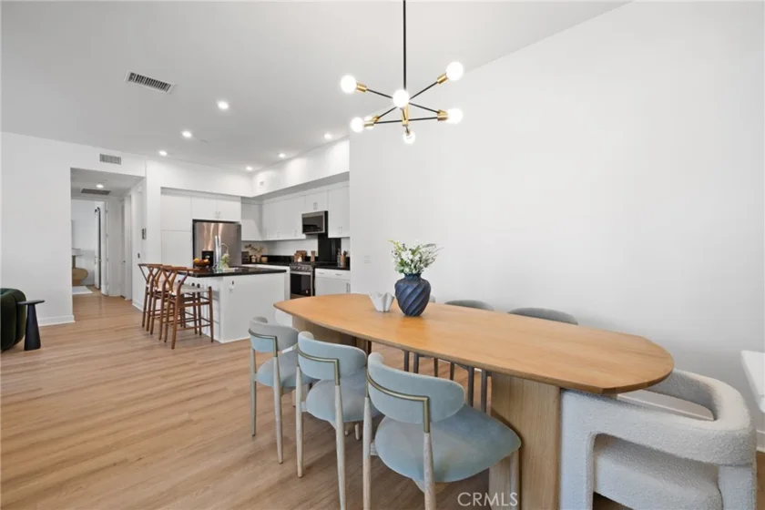 1502 S Urbana Street photo 4
