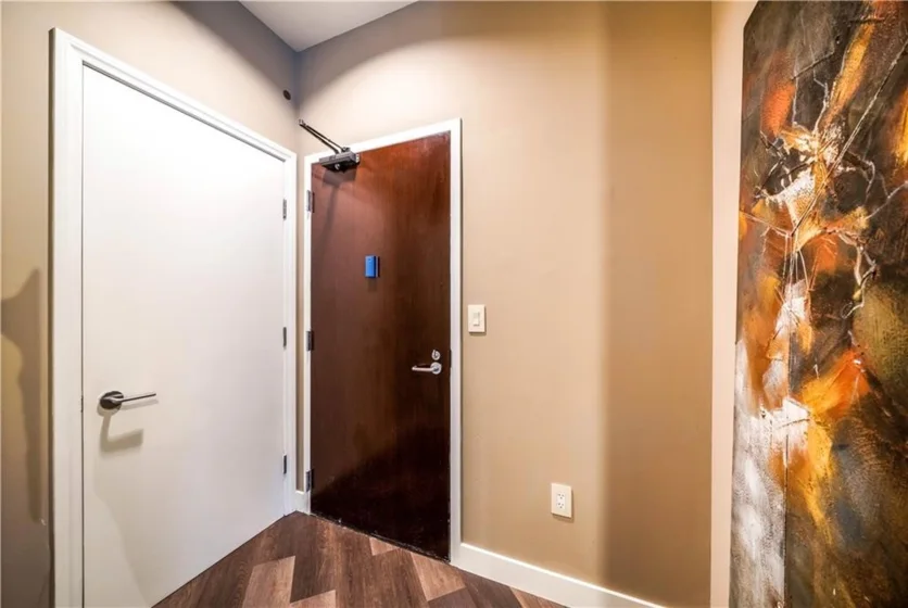 1100 Wilshire #2707 photo 3