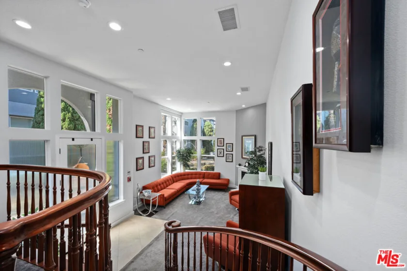 5800 Seawalk Drive #2 photo 6