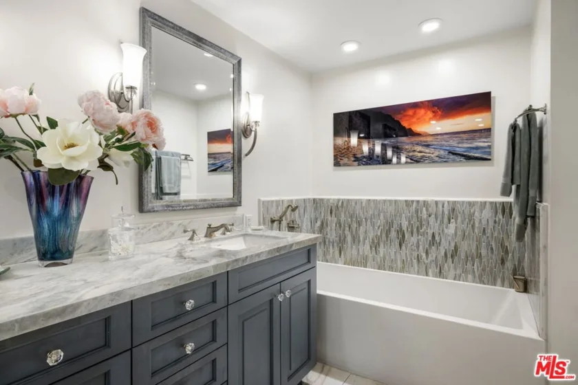 441 S Barrington Avenue #311 photo 6