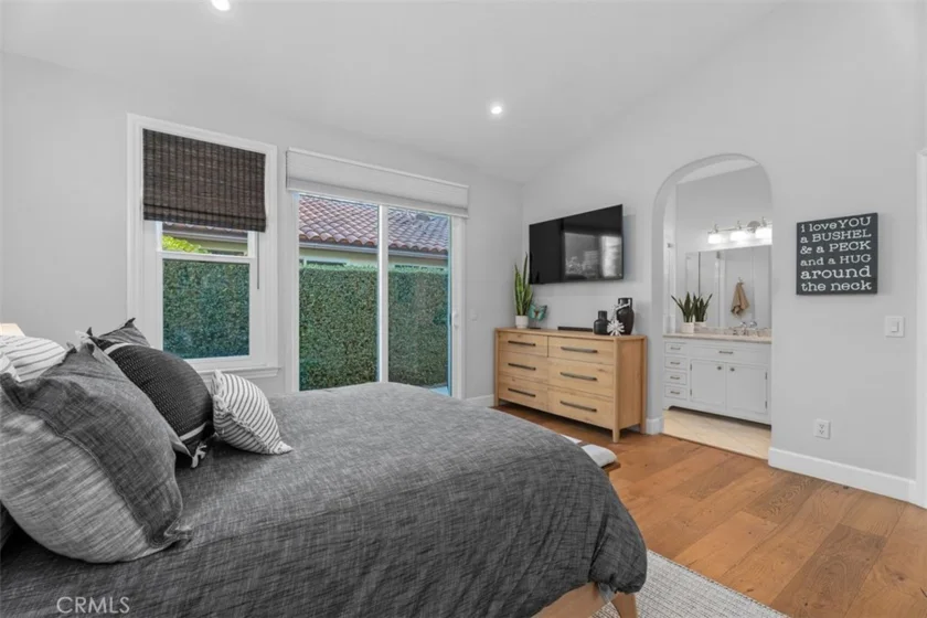 59 Colony photo 22