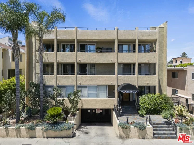 5339 Newcastle Avenue #205 photo 1