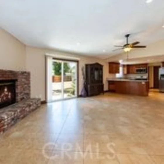 25189 Monroe Avenue photo 15