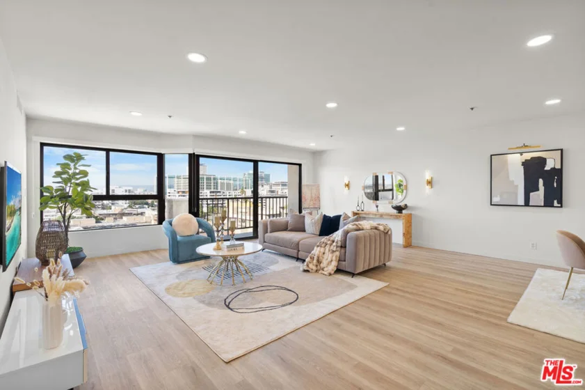 727 S Ardmore Avenue #802 photo 1