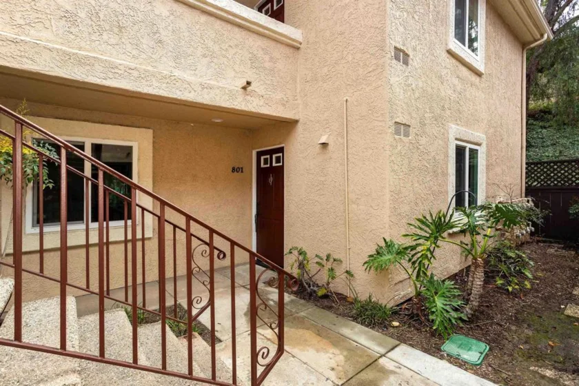 800 Sea Cliff Way #801 photo 1