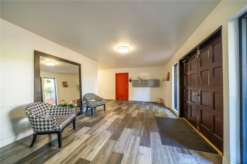 1601 Veteran Avenue #301/302 photo 6