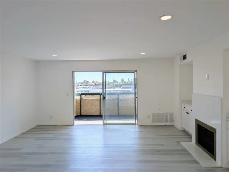 12635 Main #221 photo 2