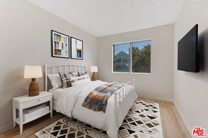 18316 Hatteras Street #21 photo 11