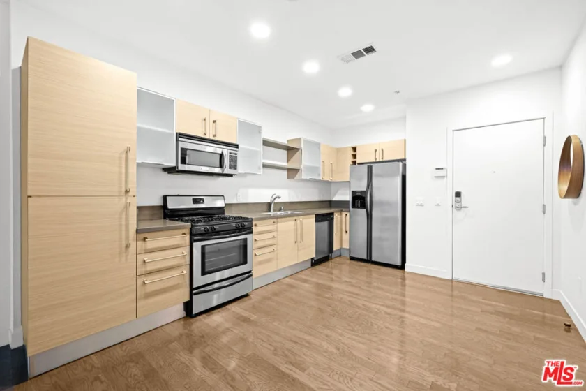 1234 Wilshire Boulevard #422 photo 4