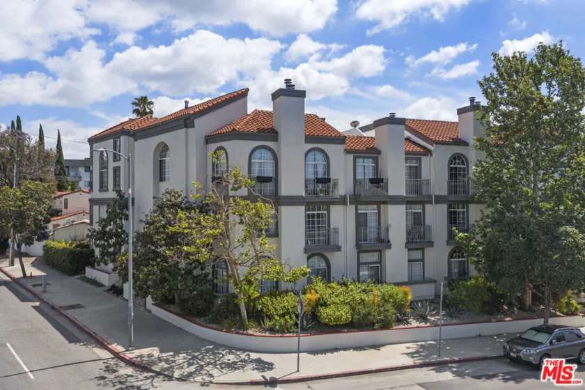 5848 W Olympic Boulevard #102 photo 47