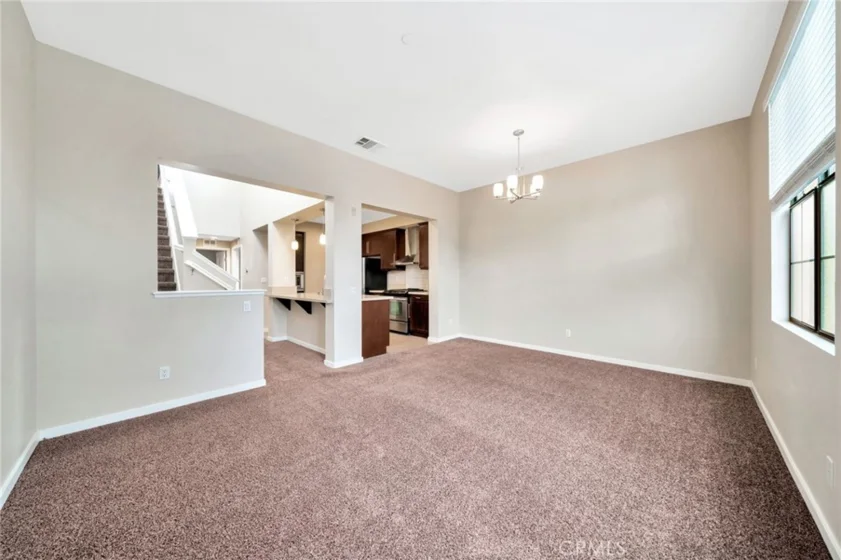563 W Maple Avenue photo 26