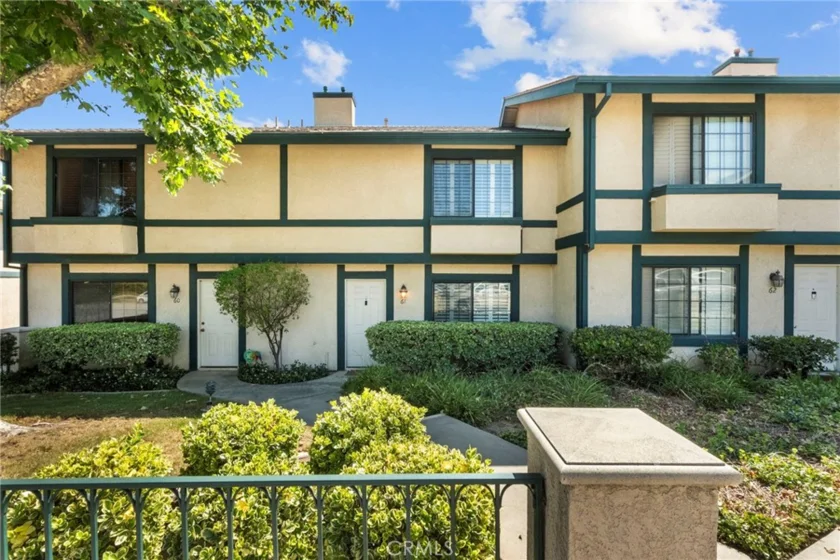 15230 Roxford Street #61 photo 1