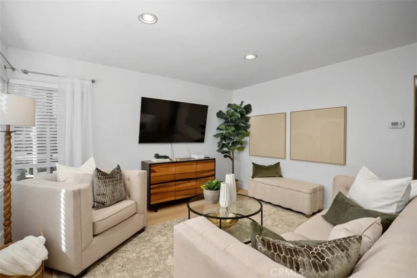 58 Clearbrook photo 4