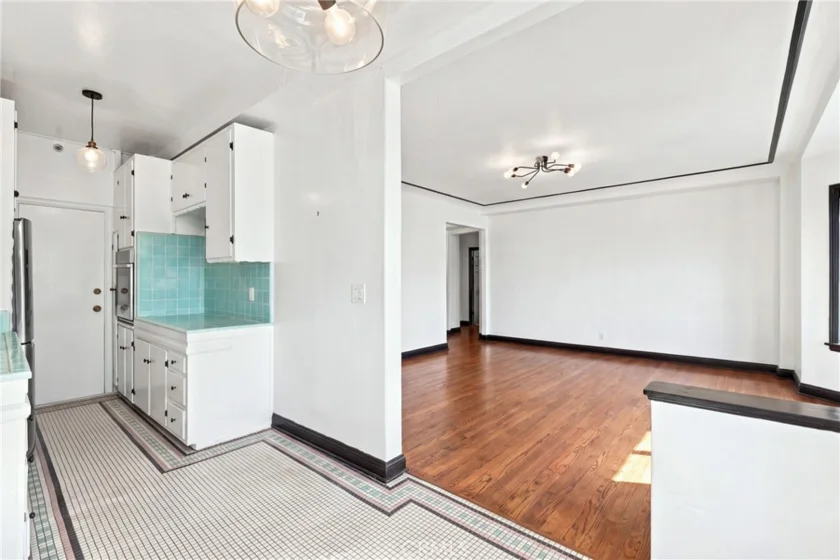 800 E Ocean #905 photo 3