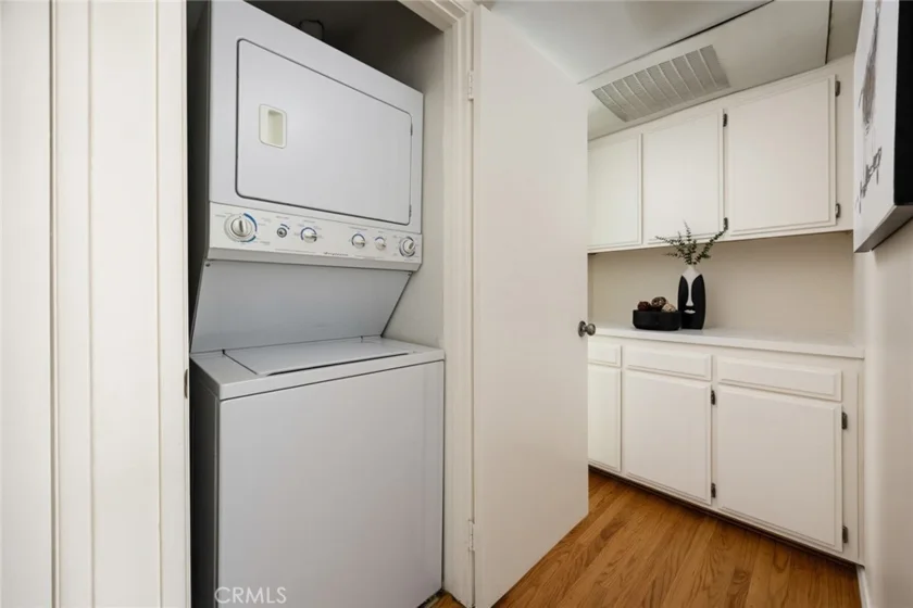 961 E California Boulevard #327 photo 30