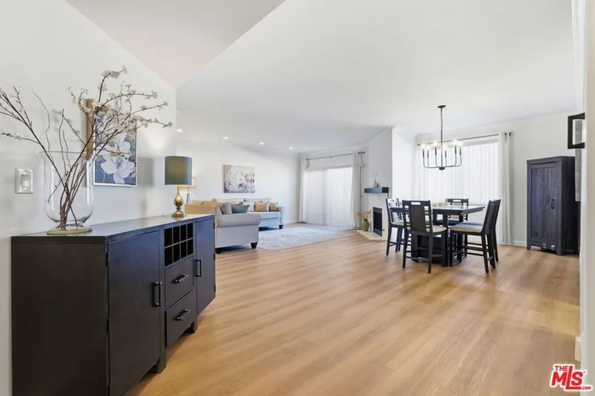828 S Bedford Street #202 photo 3