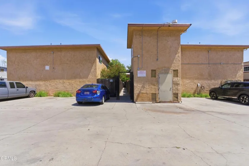 9051 Cedros Avenue #8 photo 25