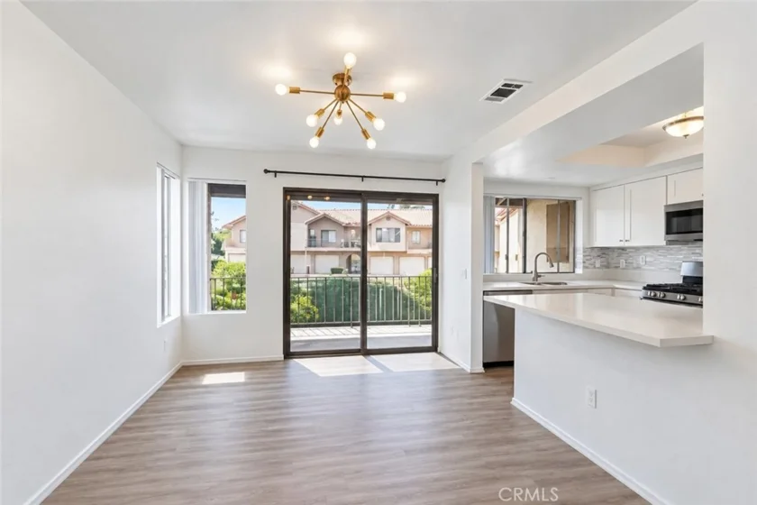 1022 Grape Street photo 7