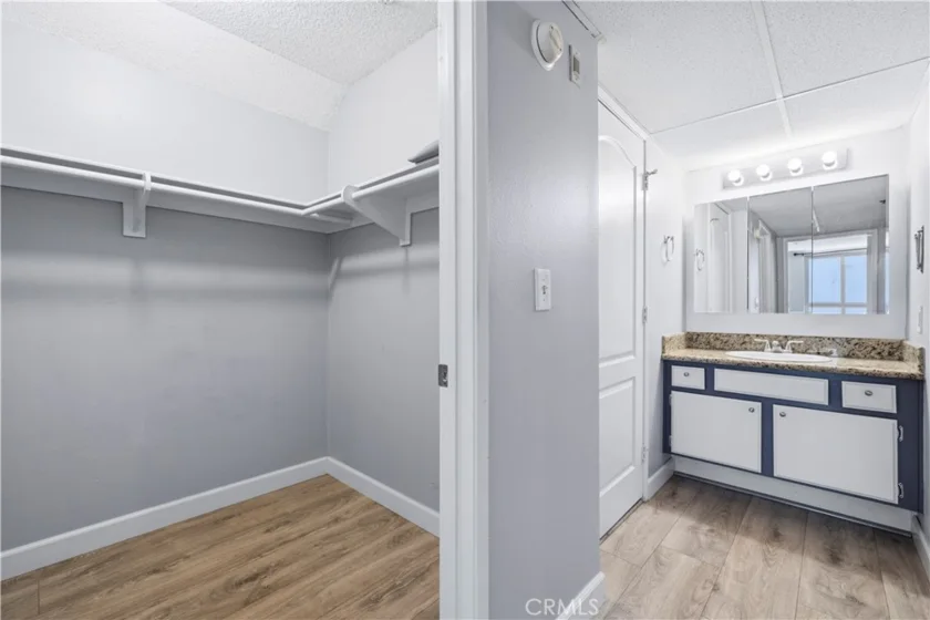 5143 Bakman Avenue #320 photo 20