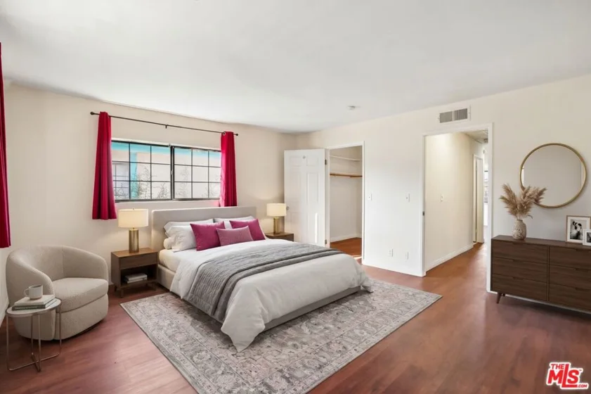 18424 Keswick Street #12 photo 8