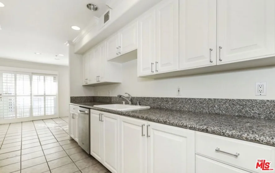 1817 Selby Avenue #102 photo 17