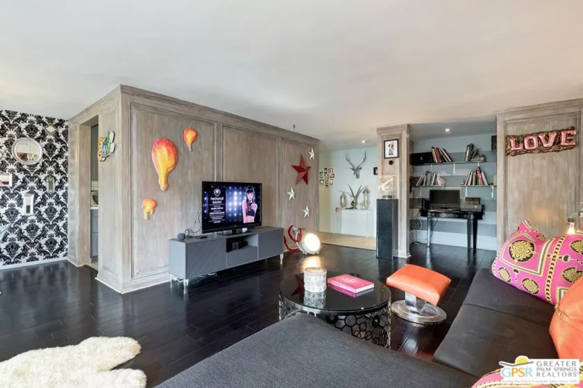 848 N Kings Road #102 photo 11