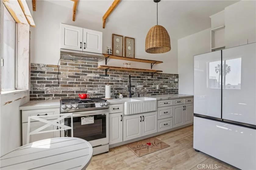 1030 E Ocean Boulevard #401 photo 3