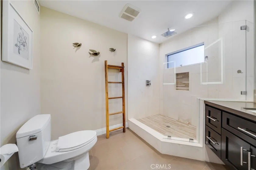 247 Calliope Street photo 13