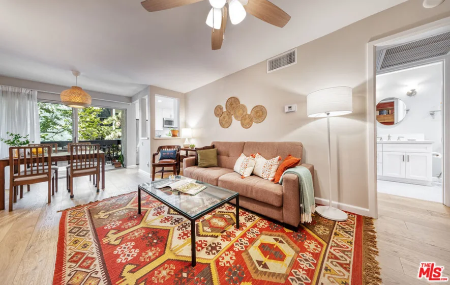 8207 Summertime Lane photo 2
