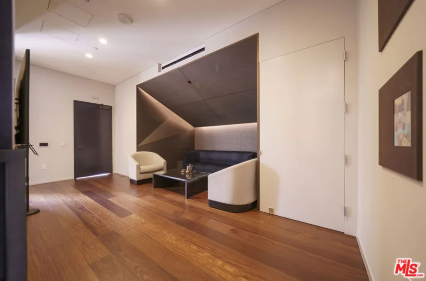 889 Francisco Street #2610 photo 10