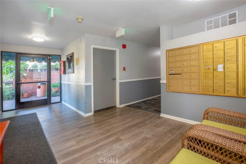 460 Oak Street #203 photo 18