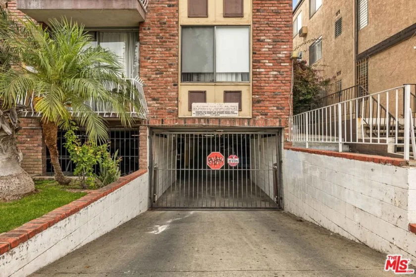 210 S La Fayette Park Place #314 photo 29