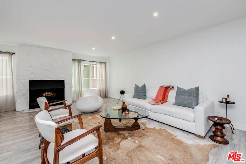 16 Quarterdeck Street #102 photo 5