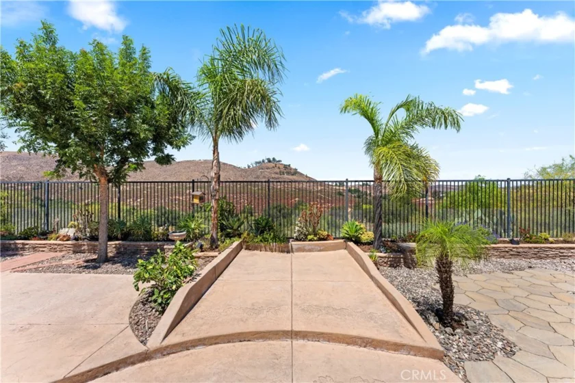 36797 Maxmillian Avenue photo 48