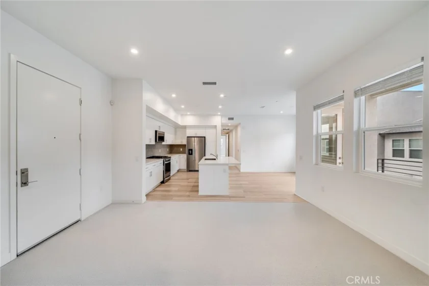 1338 S Urbana photo 2