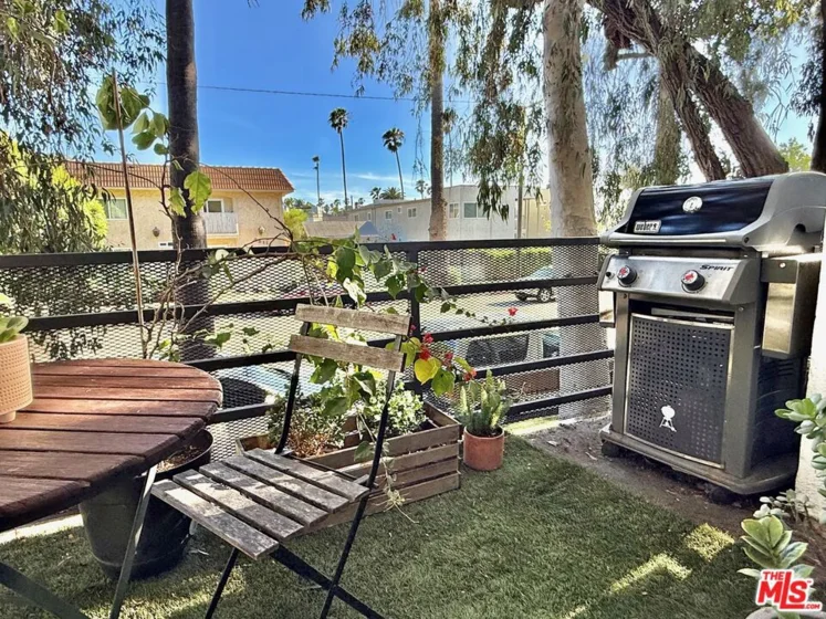 2500 Abbot Kinney Boulevard #6 photo 8