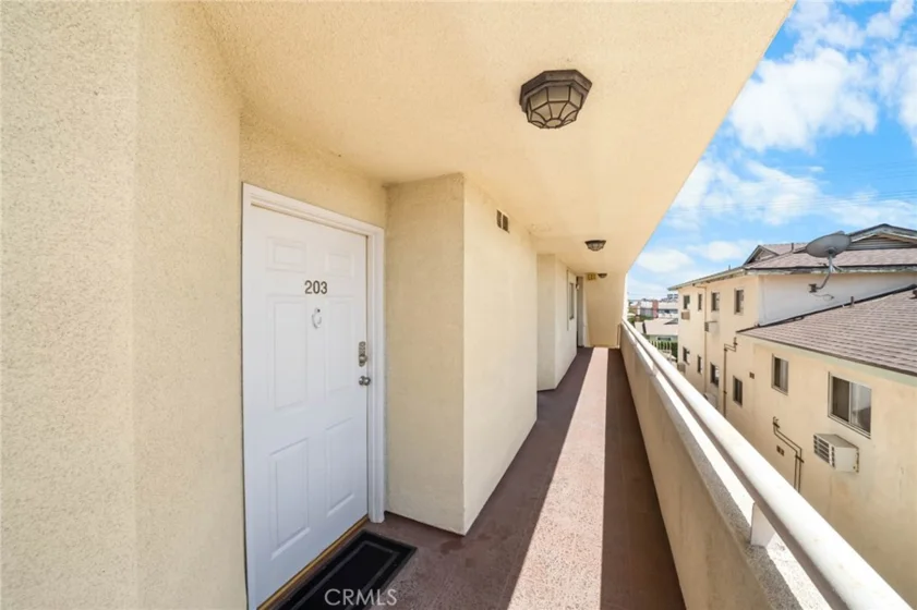 554 E San Jose #203 photo 20