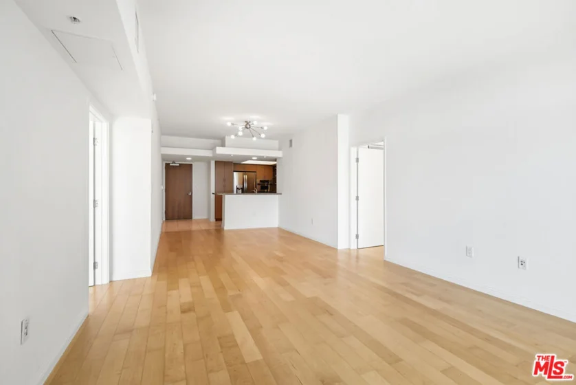 13700 Marina Pointe Drive #630 photo 13