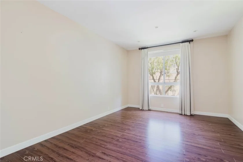 5333 Zelzah Avenue #203 photo 15