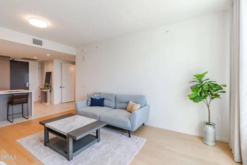 889 Francisco Street #802 photo 25
