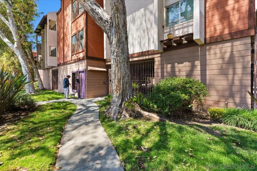 2950 Broadway #16 photo 30