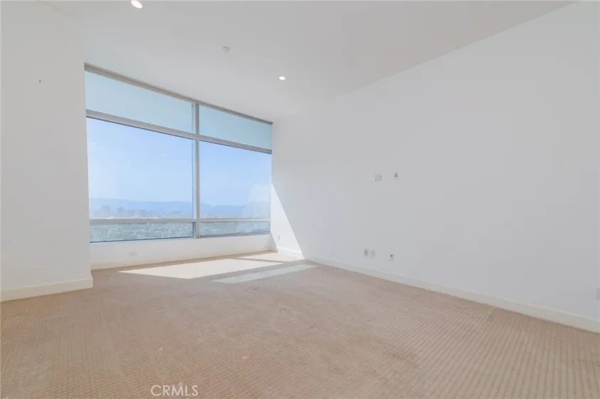 900 W Olympic #43D photo 4