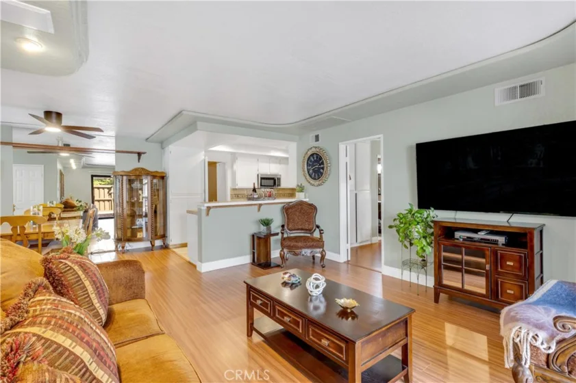 25231 Tanoak photo 6