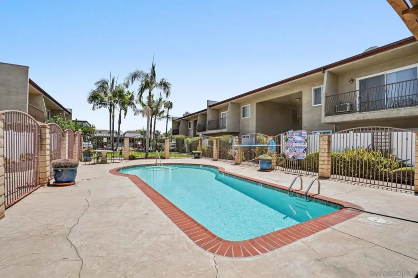 930 Peach Avenue #11 photo 22