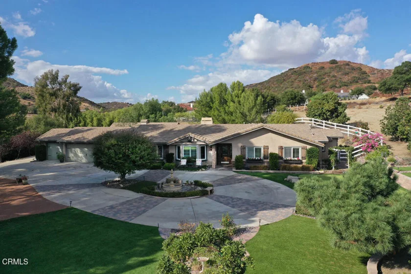 40090 Paseo Chaparro photo