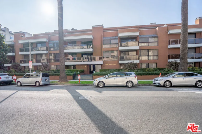 125 N Gale Drive #205 photo 28
