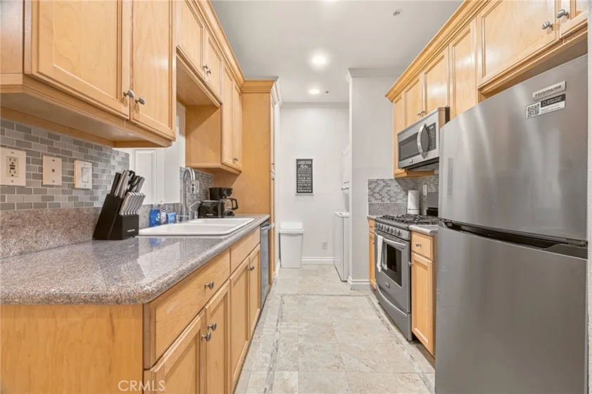 87 S Allen Avenue #103 photo 12
