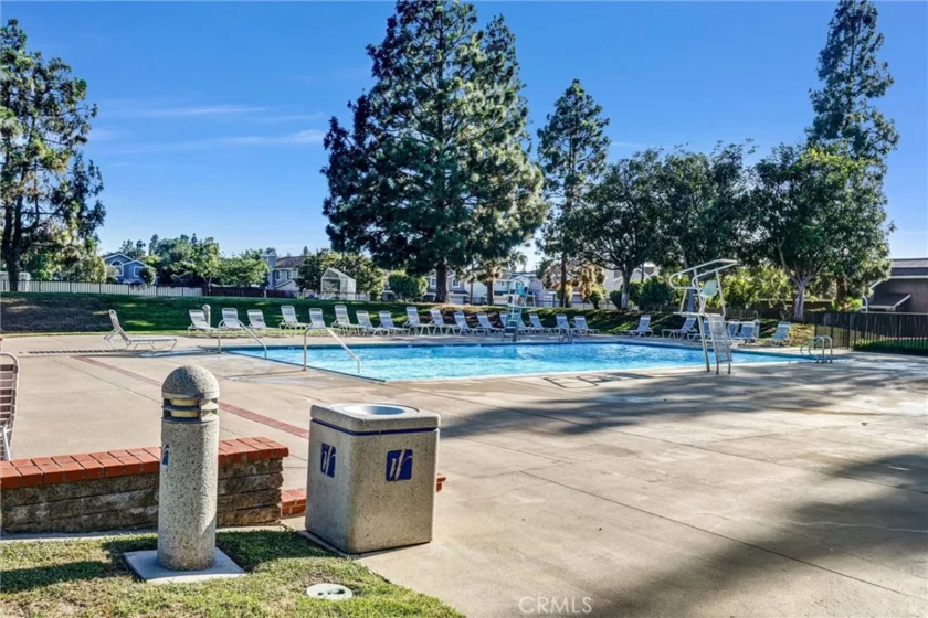 70 Fairlake photo 49