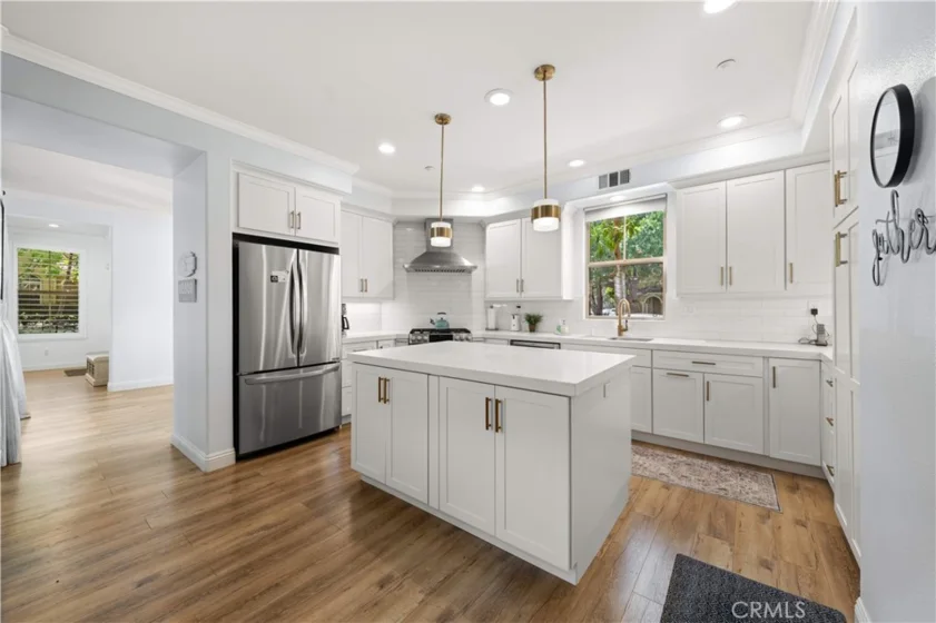 111 Chantilly photo 17