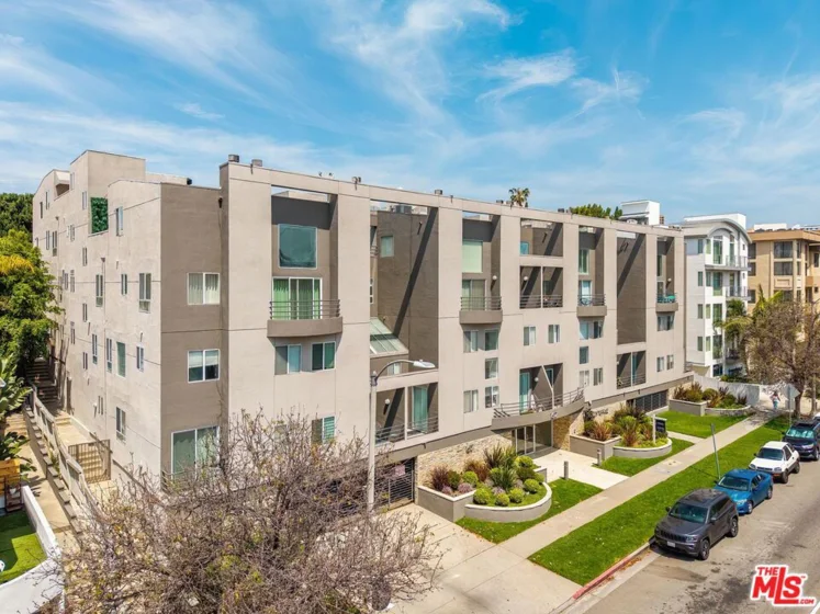 1617 S Beverly Glen Boulevard #404 photo 13